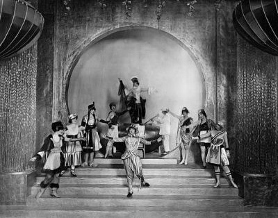 1915 - Ziegfeld Follies production number