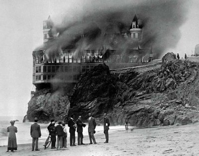 September 7, 1907 - Cliff House on fire