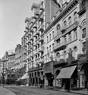 1906 - Adams House hotel on Washington Street