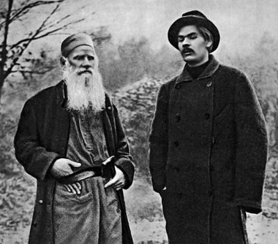 1900 - Leo Tolstoy and Maxim Gorky