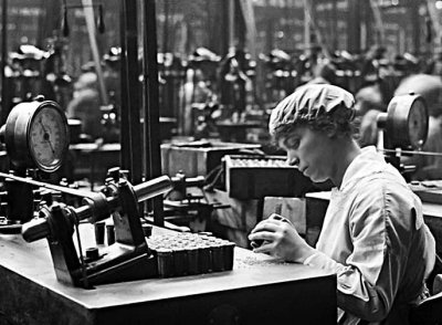 May 1918 - Machine operator