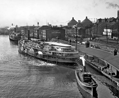 1905 - Cuyahoga River by the dock
