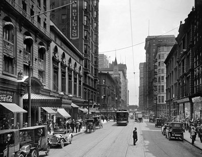 c. 1910 - Madison Street