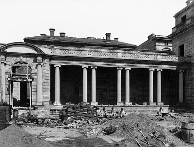 1913 - Henry Frick Mansion under construction