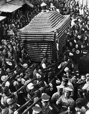 1908 - Funeral procession for Cixi