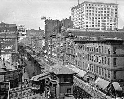 1907 - Wabash Avenue, showing the famous L