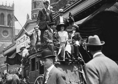 1912 - Delegates from California arriving in stagecoach