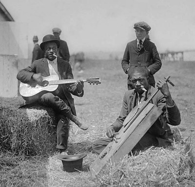 c. 1919 - Musicians in the field