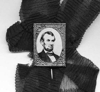1865 - Lincoln Mourning Pin