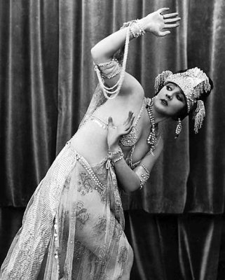 1921 - Betty Blythe publicity shot