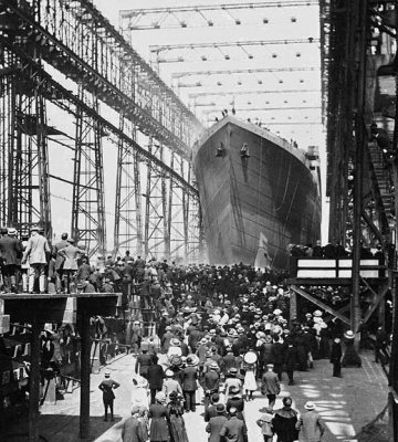 31 May 1911 - Titanic being launched (#2)