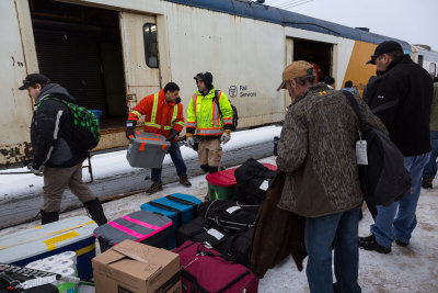 Unloading baggage