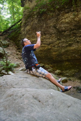 Me Hard at Play, Photographing the Falls