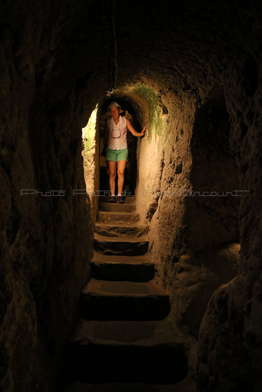 Visiting the underground city od Derinkuyu