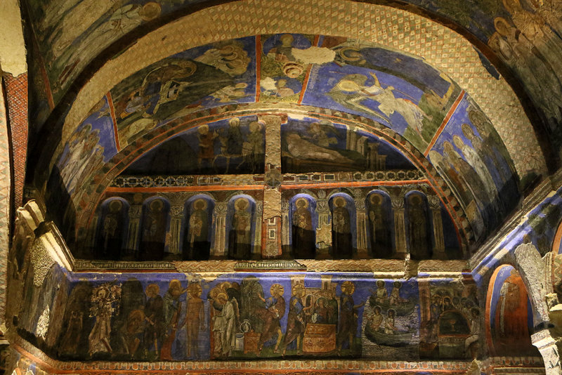Pictures of others cave churches near Grme