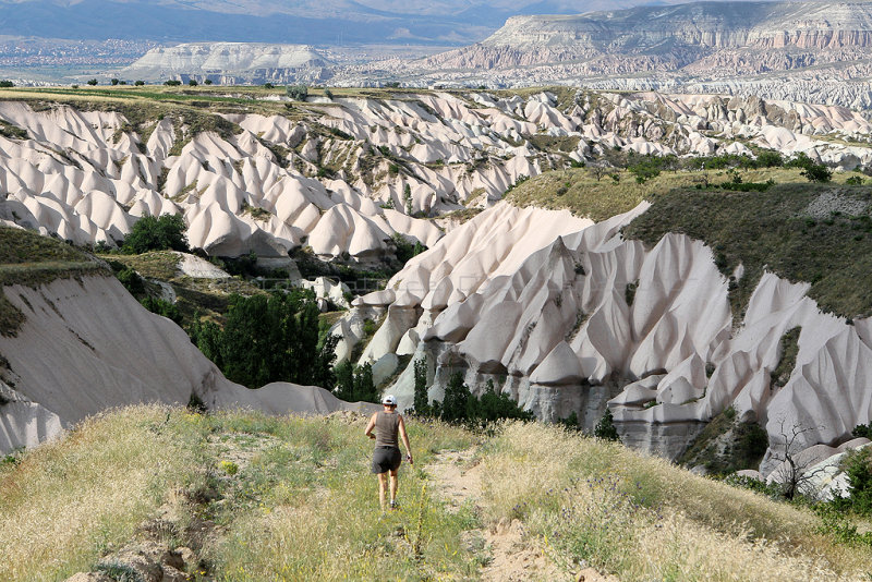 Discovering the top of the Zemi valley
