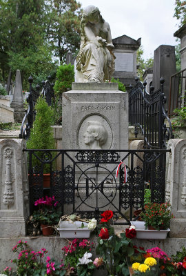 48 Visite du cimetiere du Pere Lachaise -  MK3_1937 DxO Pbase.jpg