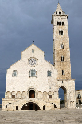 2 weeks in Puglia - Discovering the wonderful cathedral of Trani 
