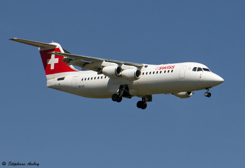 HB-IXQ British Aerospace Avro RJ100 