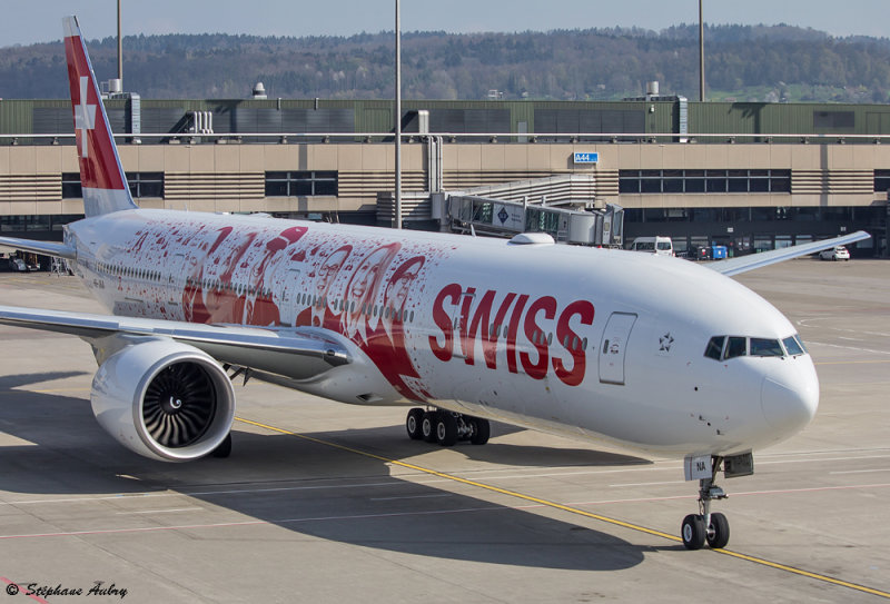 HB-JNA Boeing 777-3DE(ER)