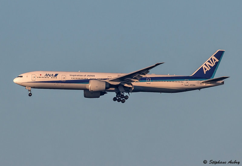 Boeing 777-381(ER)