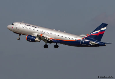 Airbus A320-200