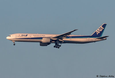 Boeing 777-381(ER)