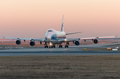 Boeing 747-4KZF