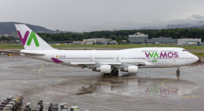 Boeing 747-412 Wamos Air EC-KQC
