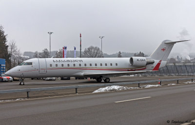 Canadair CL-600-2B19 Challenger 850 Airzena Georgian Airways 4L-GAA