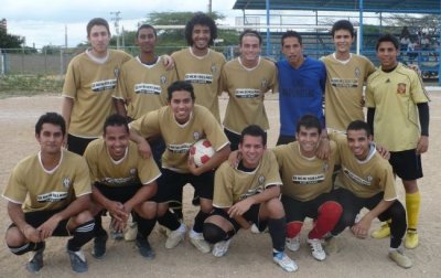 Vicente Football team.jpg