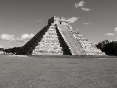 Pyramid of Kukulcn, Chichen Itza, Mexico