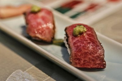 Kobe Beef Sushi 神戸ビーフ寿司