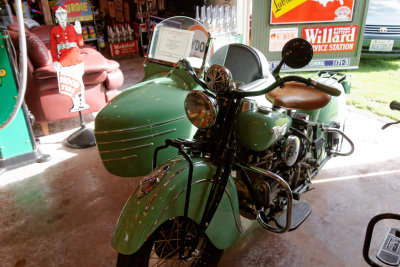 18-1940 Indian with sidecar.jpg