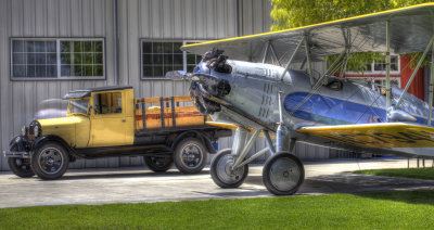 Vintage cars & bi-planes