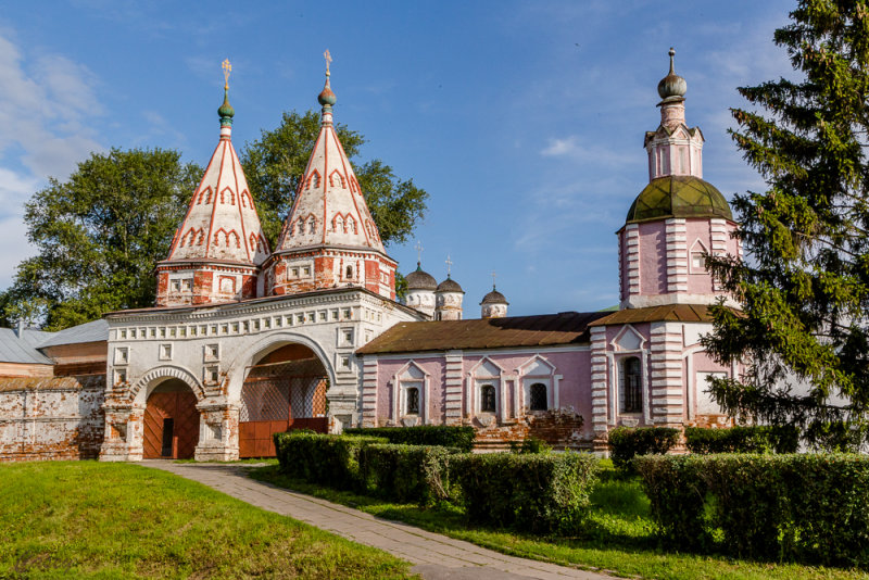 The Holy gate at the Monestery of the Deposition (1688).
