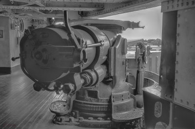 Gun inside the ship (HDR)