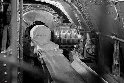 Inside the turret of the big gun