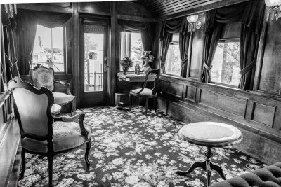 The parlor in the private car