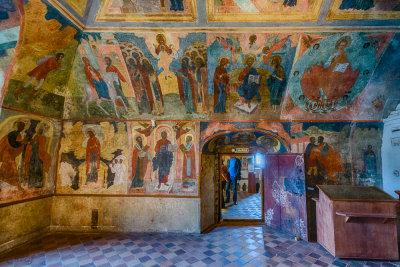 In the middle room (HDR)