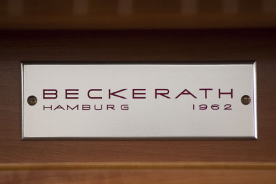 Organ nameplate