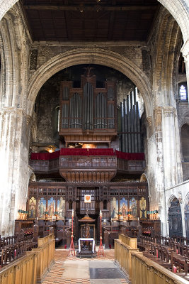 Crossing, Organ, and 19th Century Choir Screen