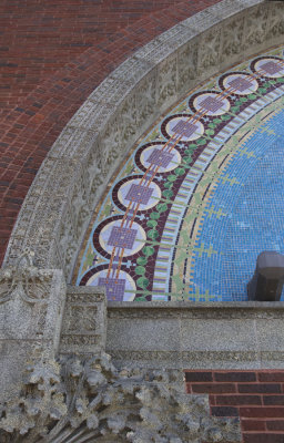 Geometric border of mosaic half-round