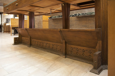 Center table, bottom rail