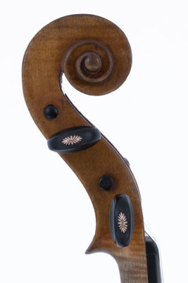 1731 Violin scroll