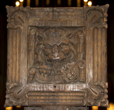 Rood Screen: top rear rood symbol
