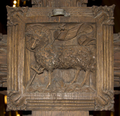 Rood Screen: center rood symbol