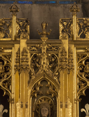 Lady Chapel Reredos: carved cabinet detail