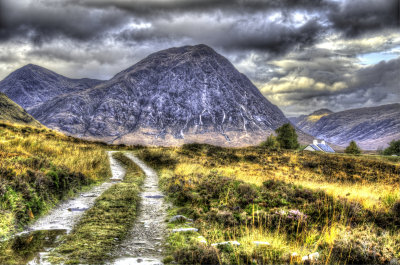 The West Highland Way track heading towards the Buachaille Etive Mor,Glen Coe
