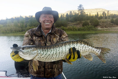 Daves first tiger musky.jpg